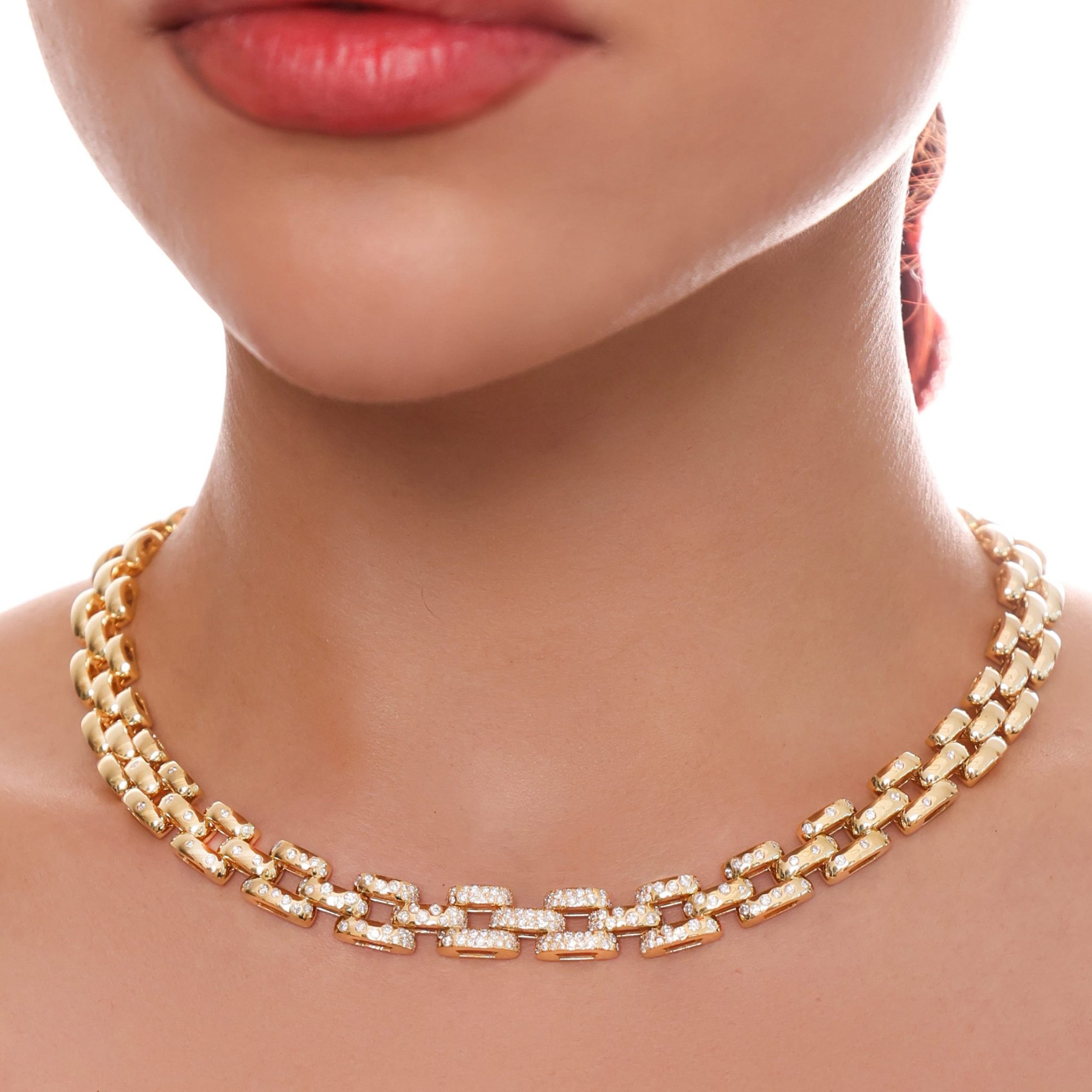 Endless G Necklace in 18k yellow gold with diamonds, view 2