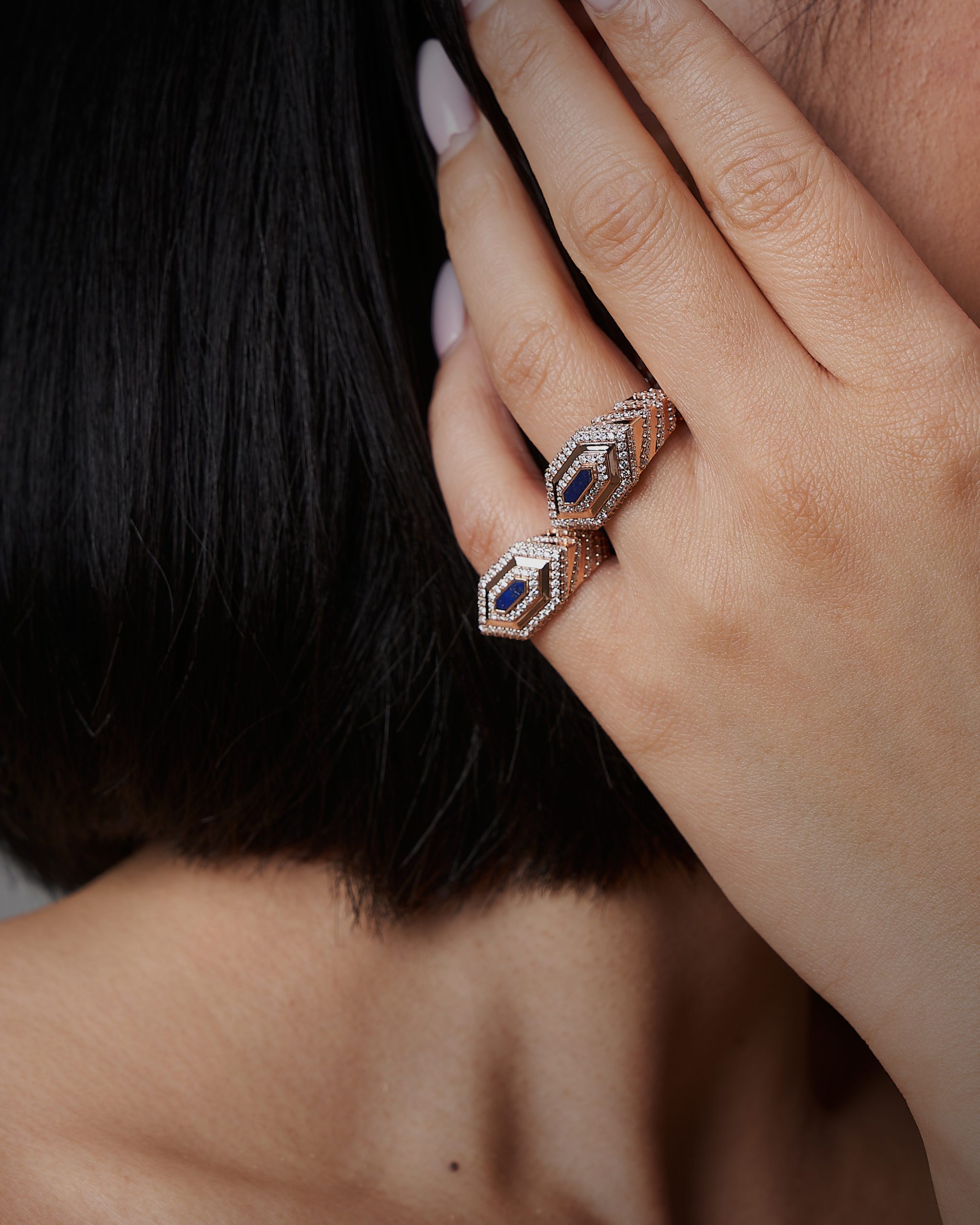 Hatshepsut Ring with diamonds and lapis lazuli, view 2