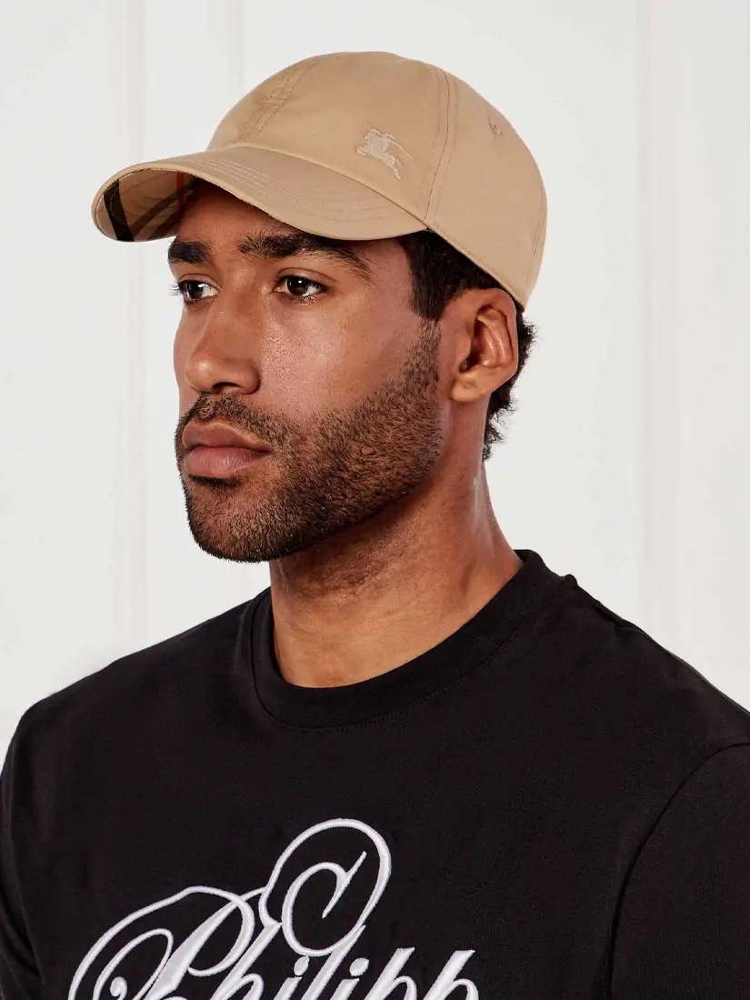 Kapele Burberry Embroidered EKD