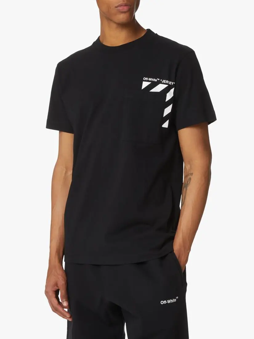 Off-White Contrasting Logo Print T-shirt