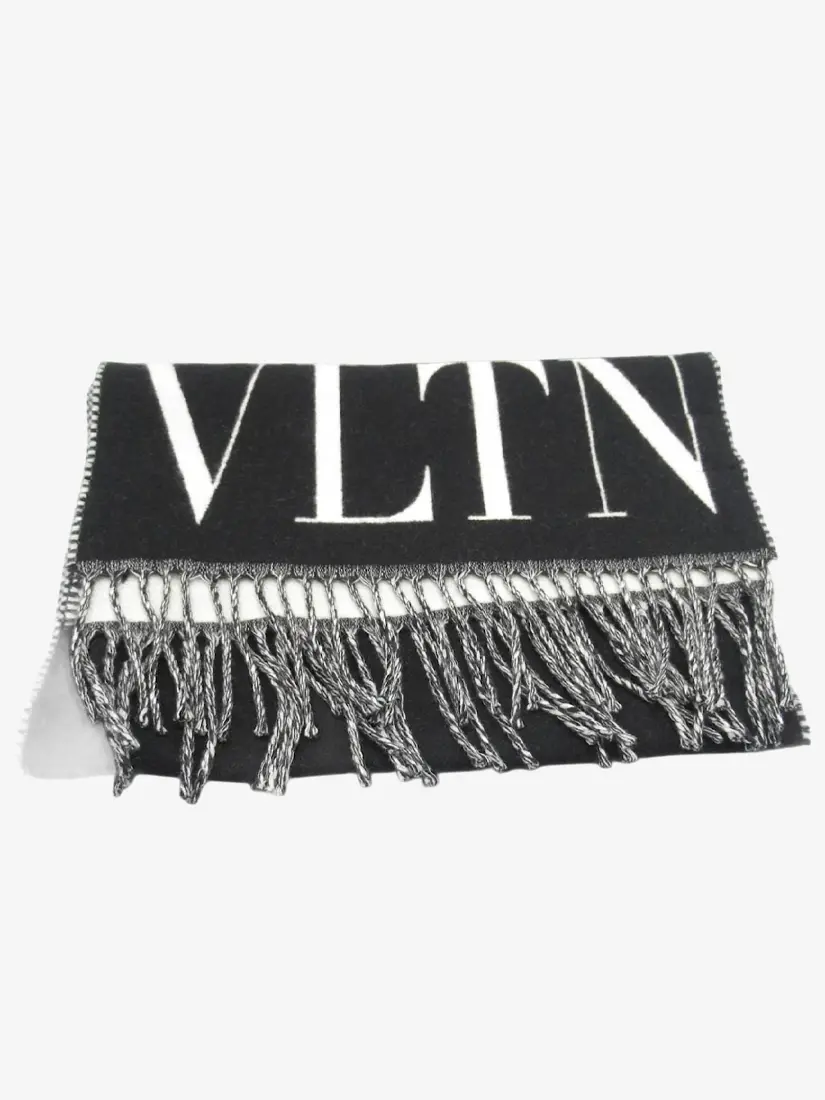 Shall Valentino Wool