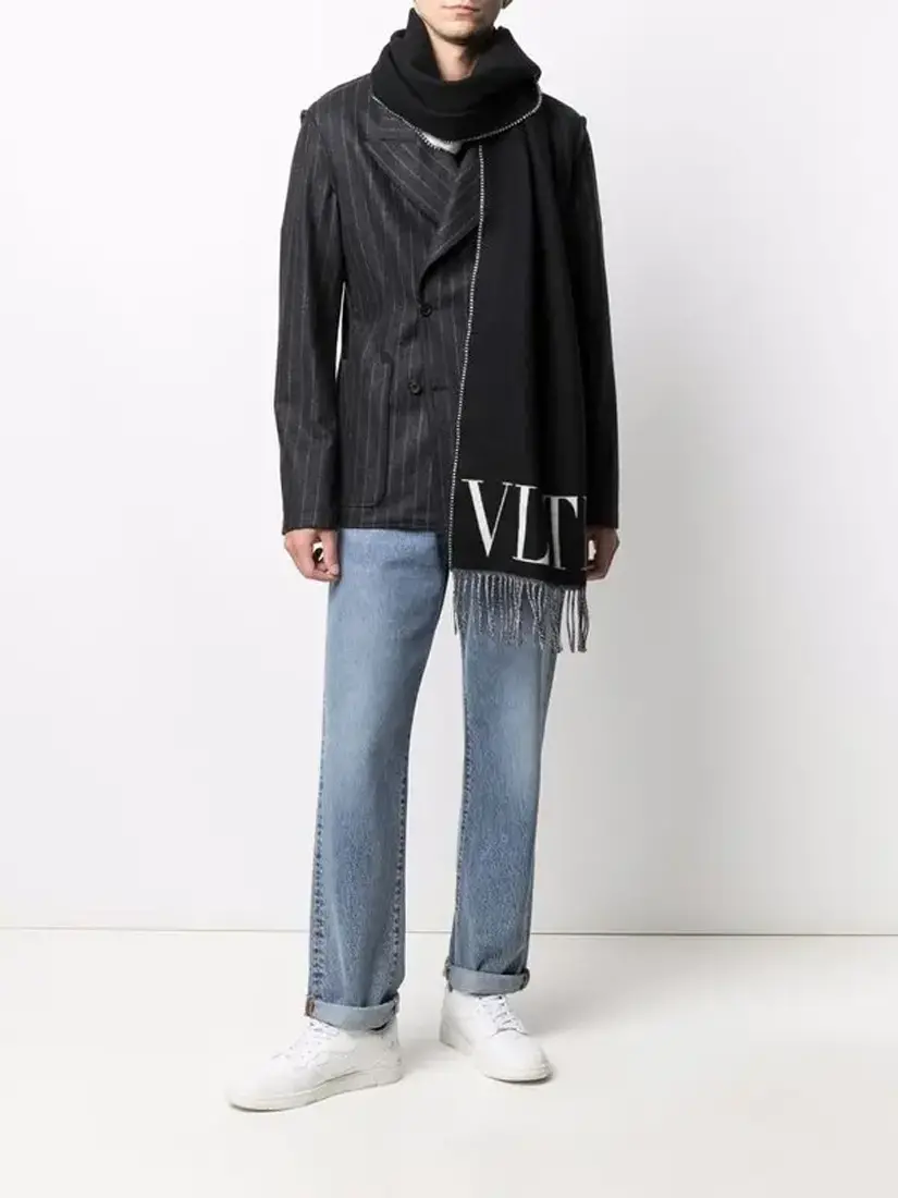 Shall Valentino Knitted Logo