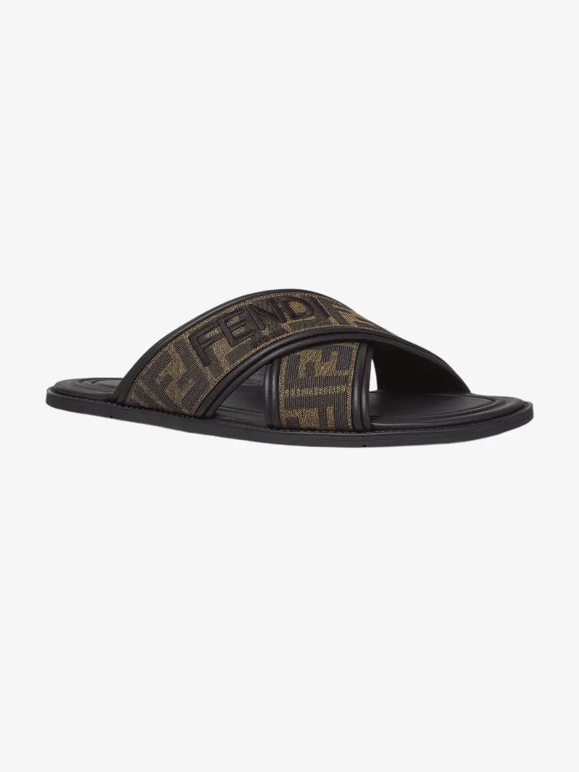 Shapka Fendi Slides