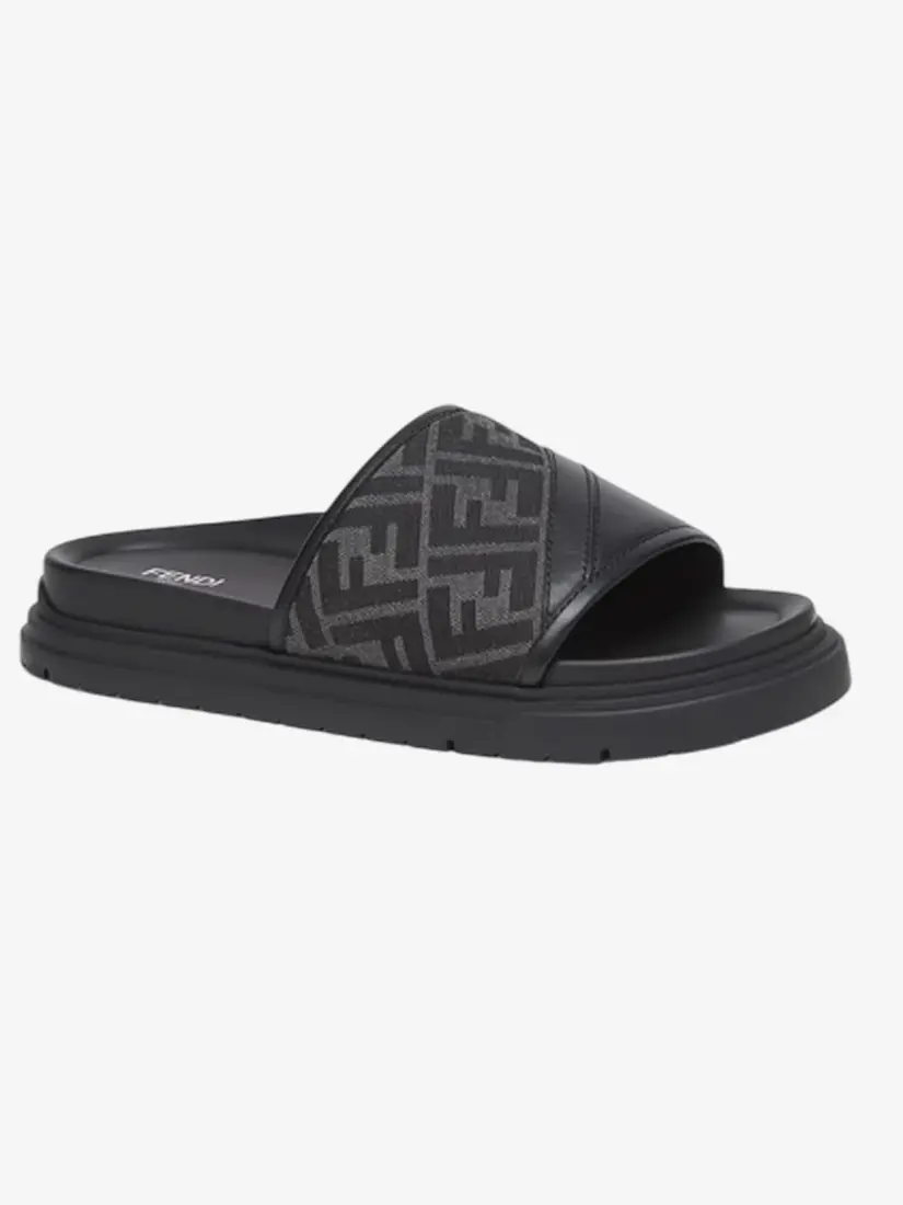 Shapka Fendi Diagonal Slides