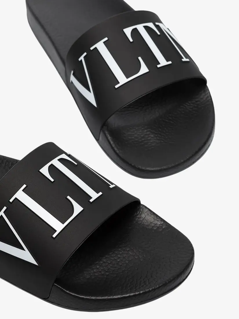 Shapka Valentino VLTN Slide