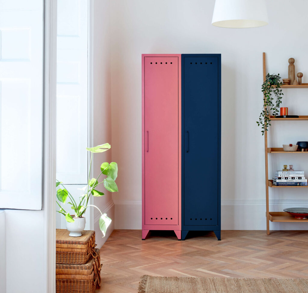 Fern Locker (with shelves)