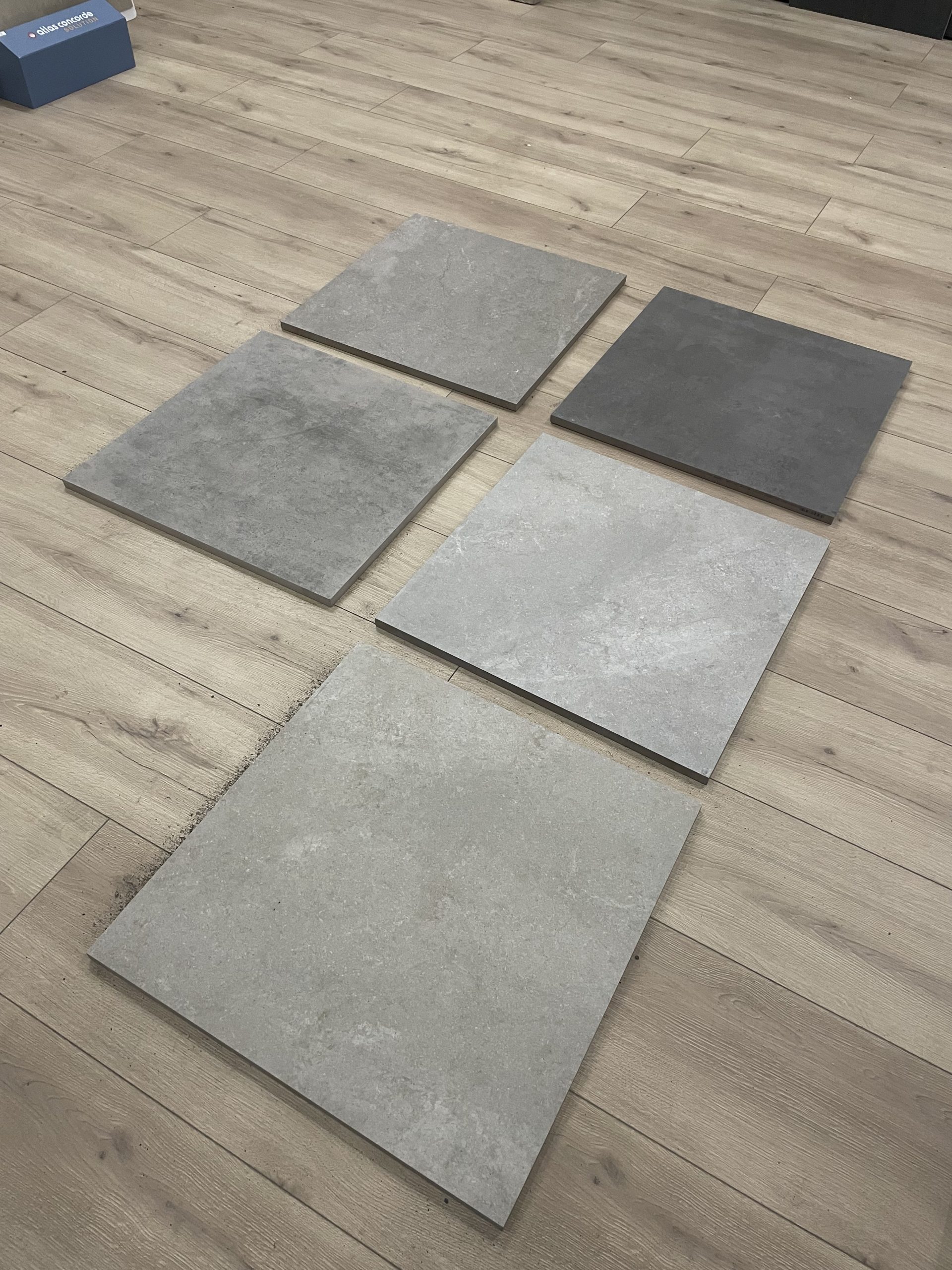 Keramische Tuintegels 60x60x2cm - kleur grijze tegels