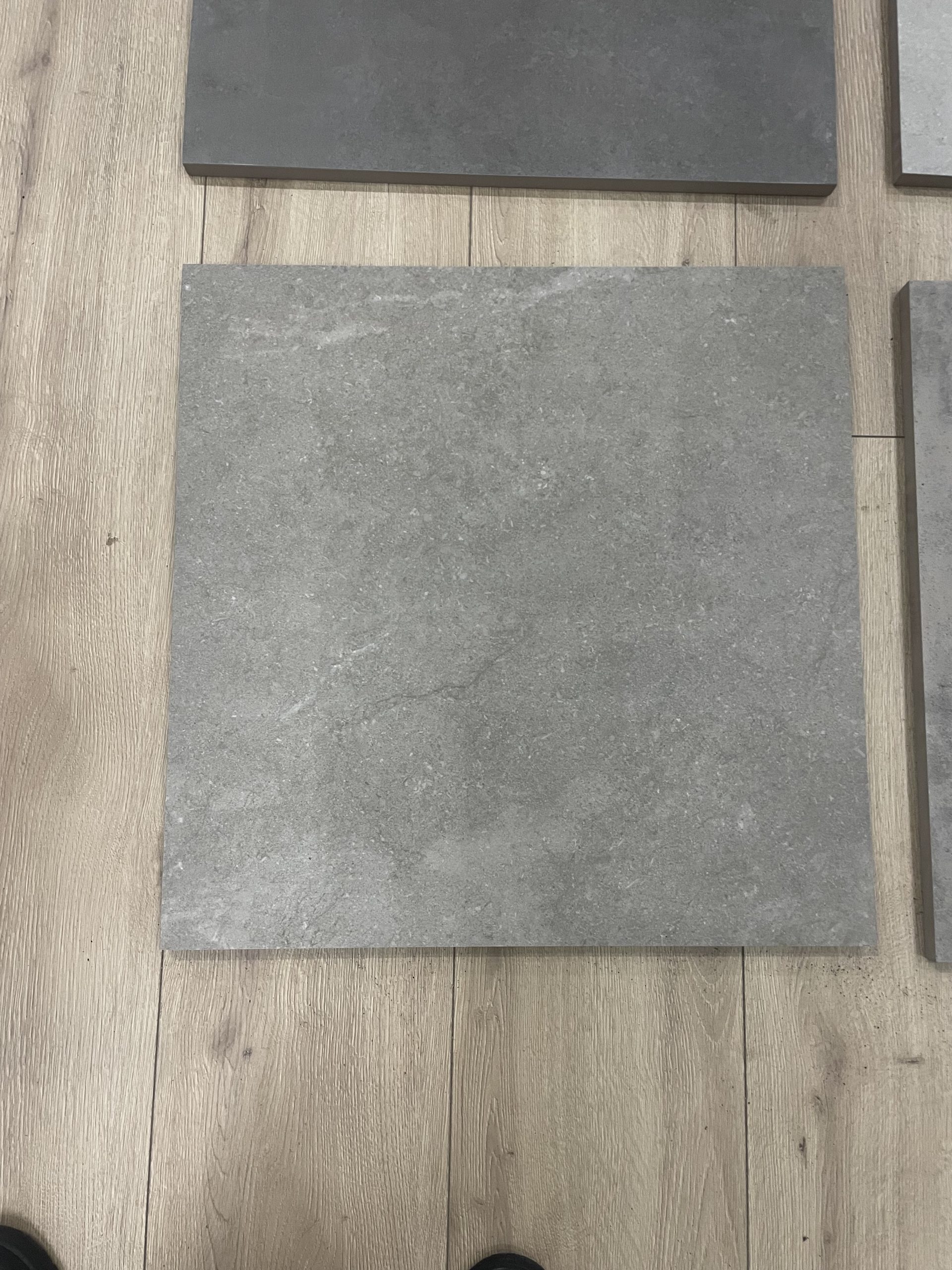 Keramische Tuintegels 60x60x2cm - kleur grijze tegels (foto 2)