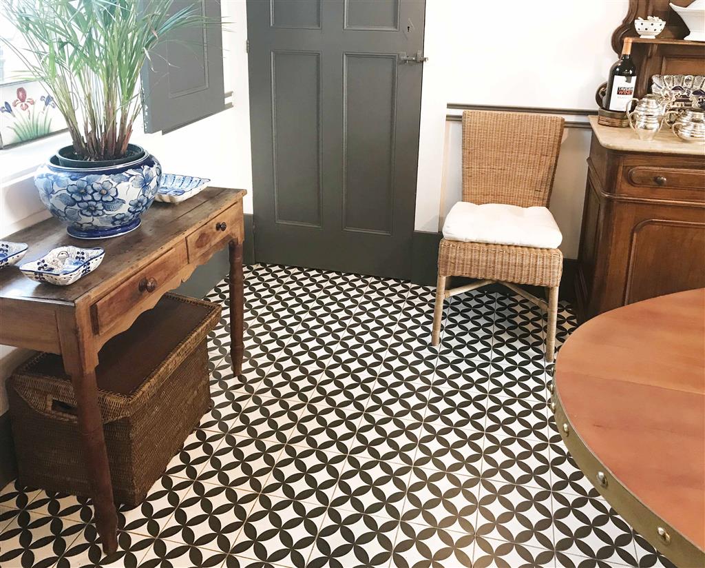 Kerion Neocim Classic Fleur Noir Décor vloertegel mat - kleur zwart (foto 3)