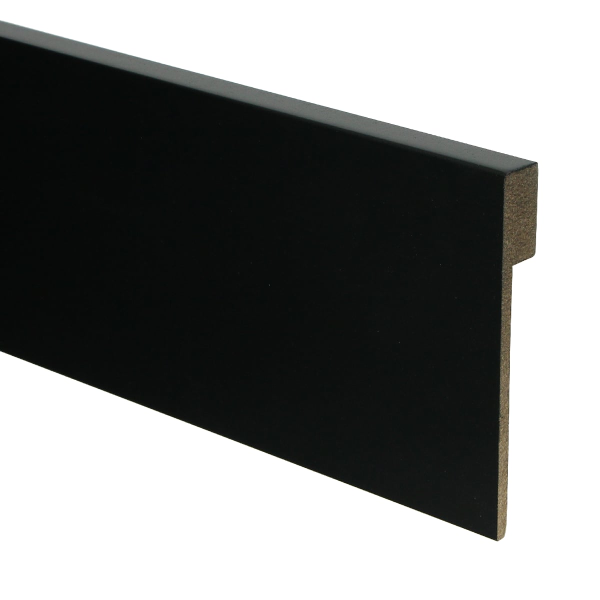 MDF Renovatieplint modern 120x18 voorgel. RAL 9005 - kleur zwart