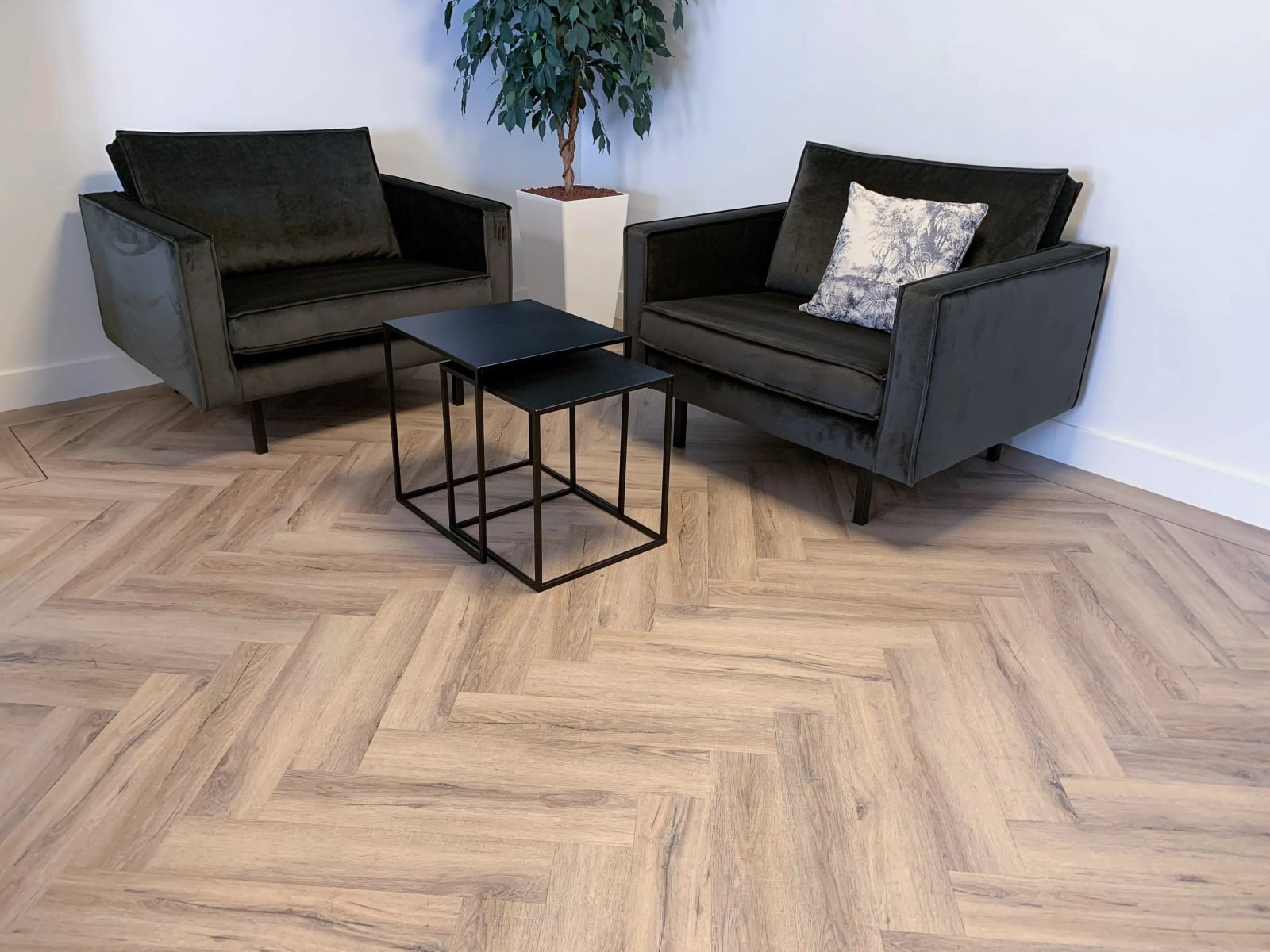 Gelasta City Visgraat 4700 Smoked Oak Light - PVC vloer in beige (foto 6)