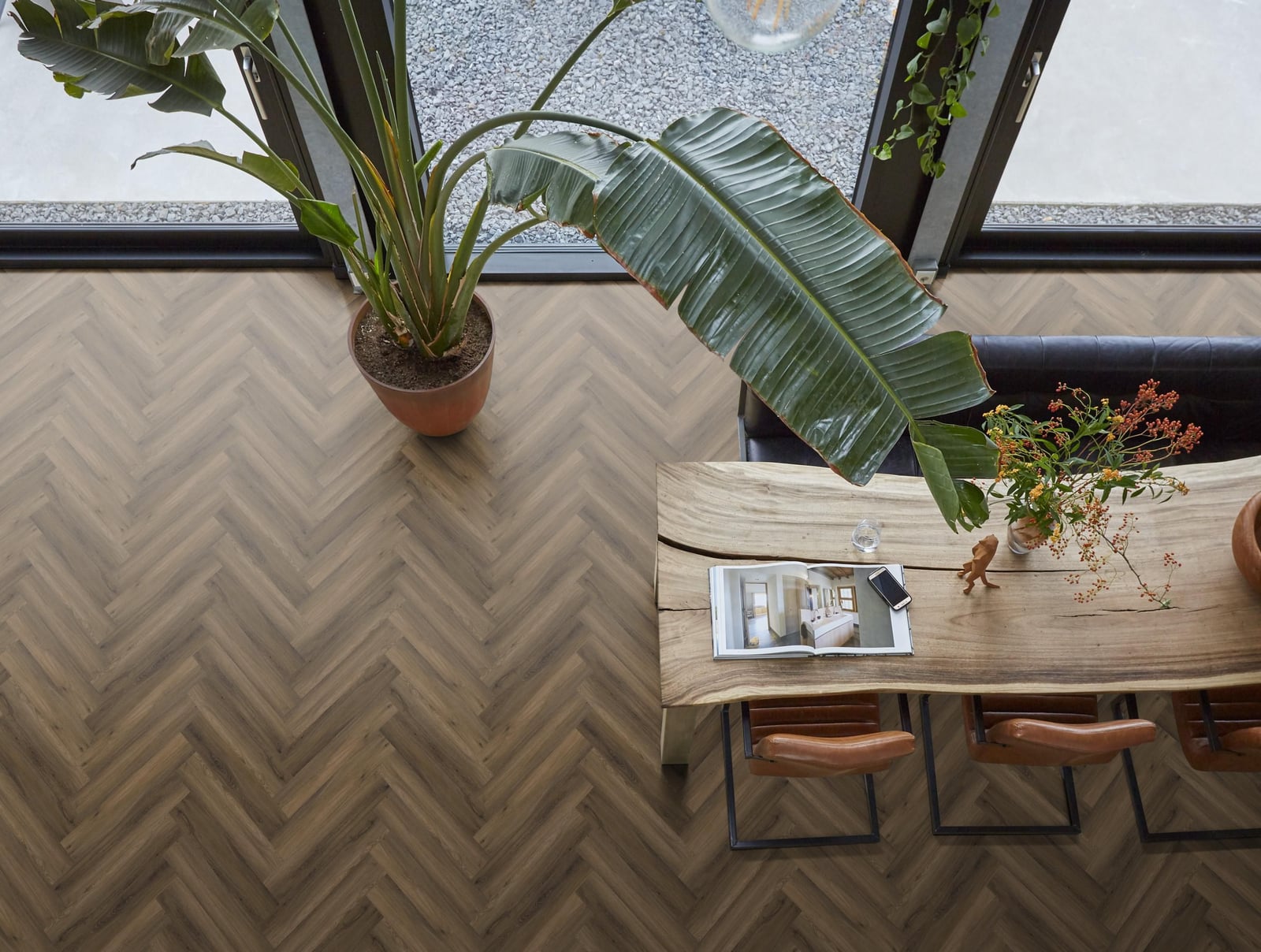 YUP Paddington Herringbone dryback warm brown - PVC vloer in bruin, visgraat (foto 3)