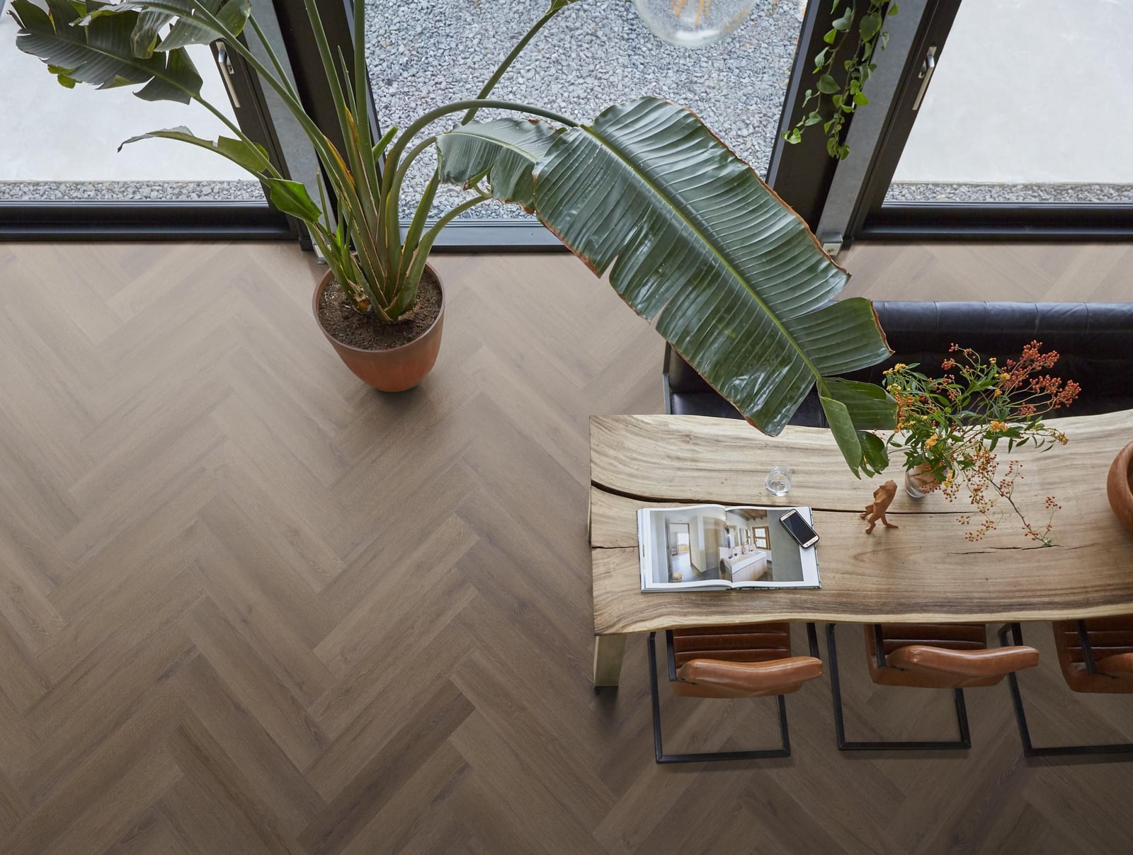 YUP XL Greenford herringbone dryback brown - PVC vloer in bruin, visgraat (foto 3)
