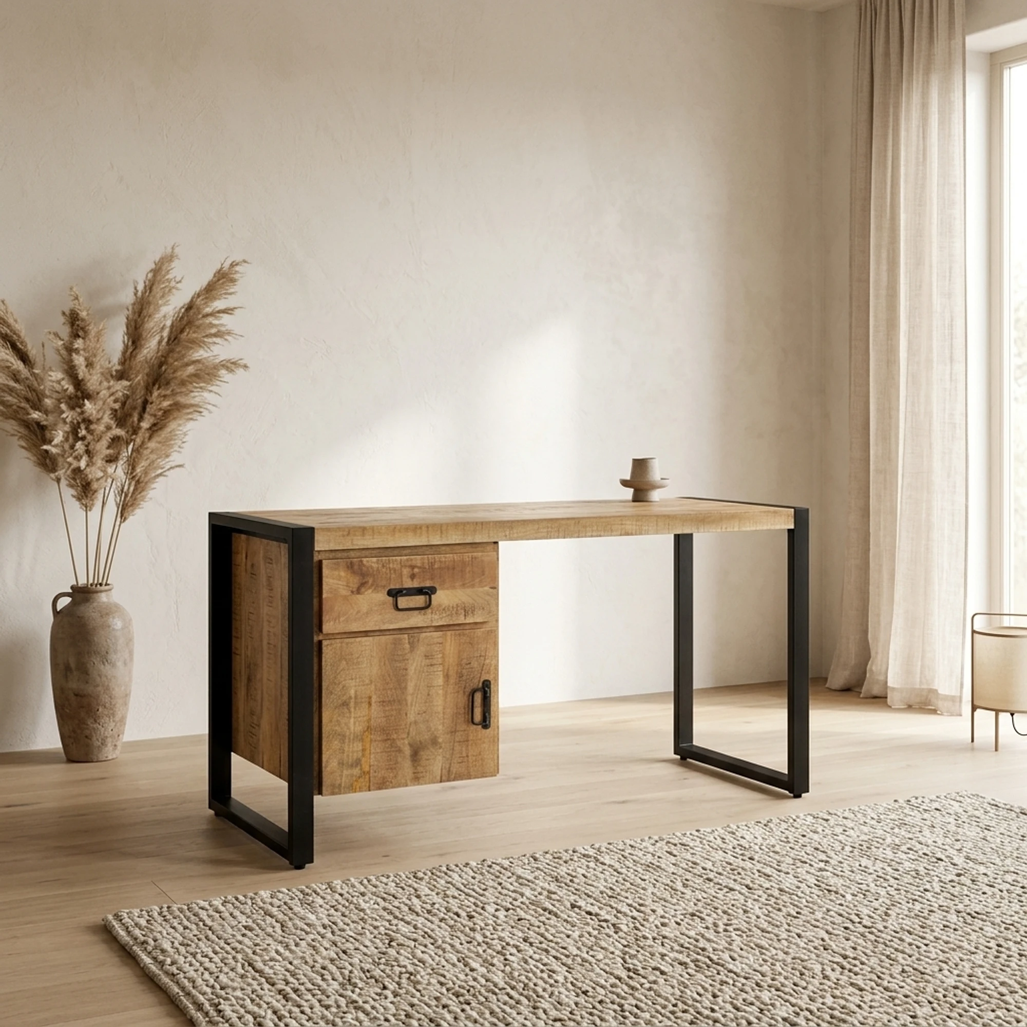 Bureau Britt met Lade en Deur - Benoa