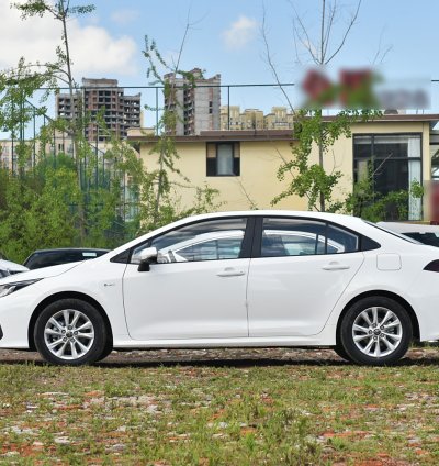 Super Deal: Toyota Corolla 2024 1.8L Intelligent Electric Hybrid Twin Engine Elite