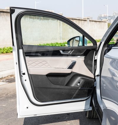2025 BYD TANG DM-i 7-seater SUV