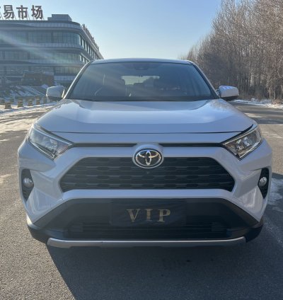 TOYOTA RAV4 2.0L（Four wheel drive fashion PluS）