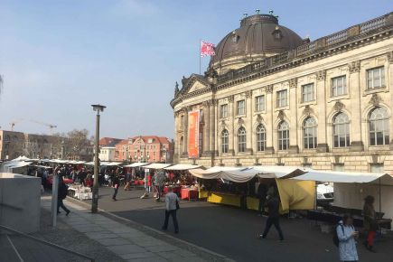 Antik- und Buchmarkt am Bode-Museum/Museumsinsel