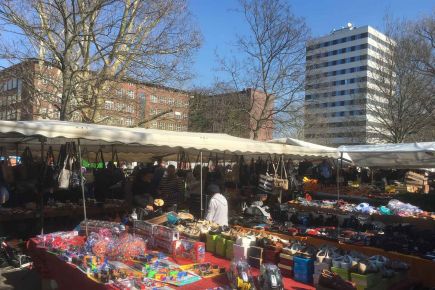Genter Wochenmarkt am Rathaus Wedding