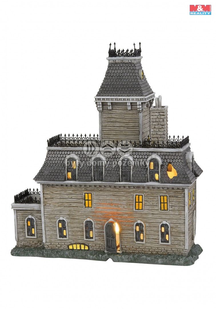 the-addams-family-house-lighted-building.jpg
