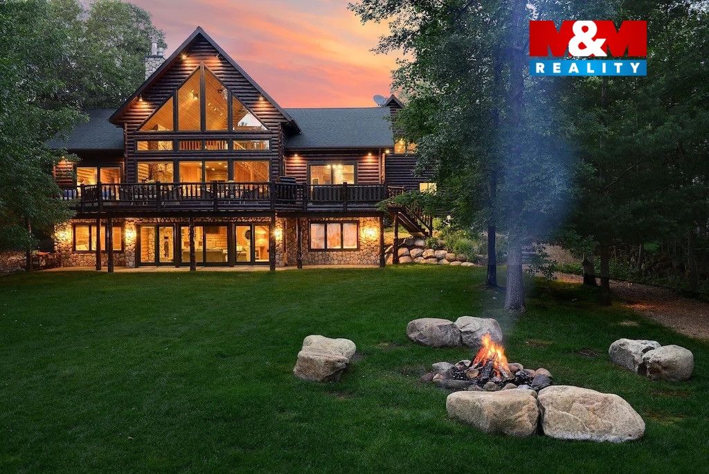 0-luxury-home-features-white-house-exterior Large.jpeg