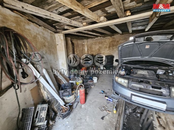 Prodej, Garáž