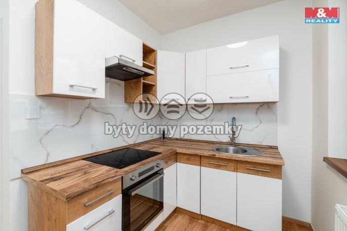 Pronájem, Byt 1+1, Chlumec