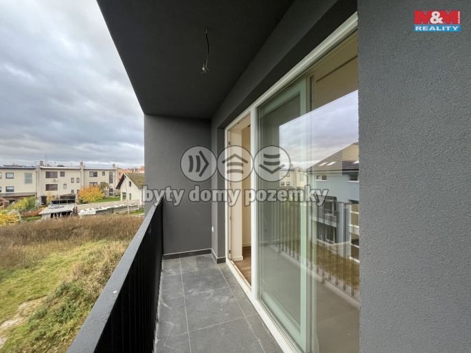 Pronájem, Byt 1+kk, Uhlířské Janovice