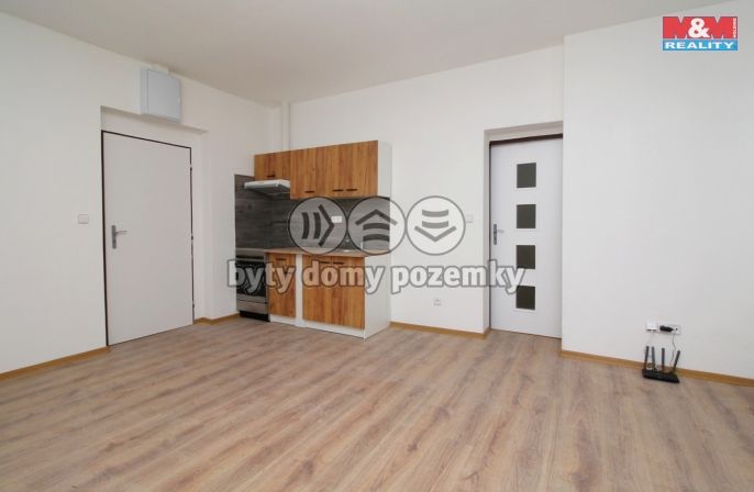 Pronájem, Byt 1+1, Úpice