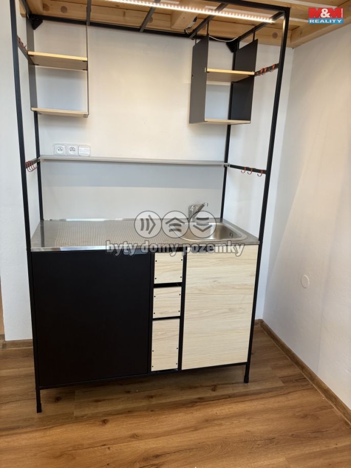 Pronájem, Byt 1+kk, Chrudim
