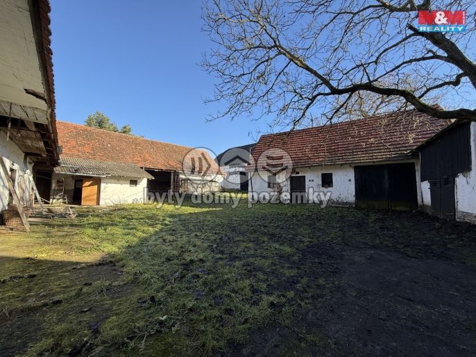 Prodej, Zemědělská usedlost, Chrášťany