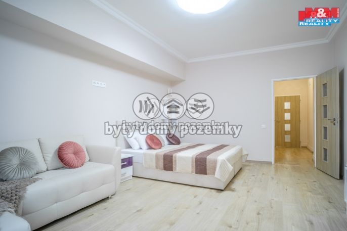 Pronájem, Byt 1+1, Karlovy Vary