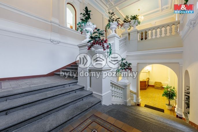 Prodej, Obchod a služby, Nejdek