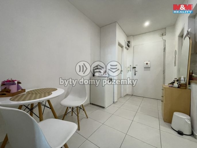 Pronájem, Byt 1+kk, Praha