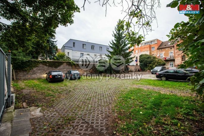 Pronájem, Garážové stání, Pardubice