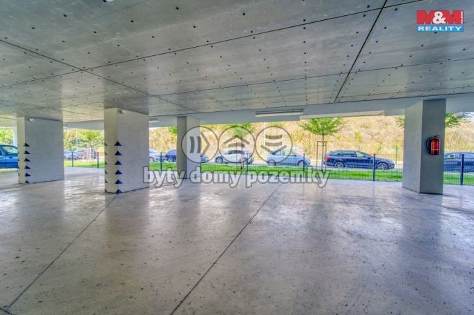 Pronájem, Garážové stání