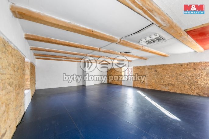 Pronájem, Zemědělská usedlost, Dobrovíz