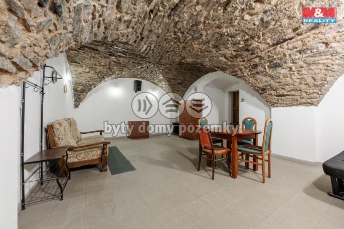 Prodej, Obchod a služby, Nejdek