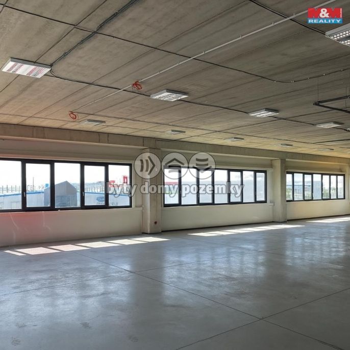 Pronájem, Obchod a služby, Nupaky