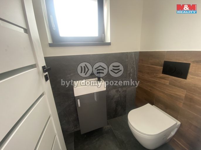 Pronájem, Rodinný dům, Loučany