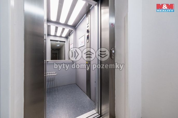 Prodej, Byt 1+kk, Praha