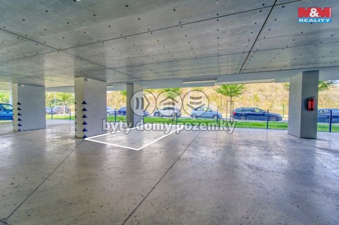 Pronájem, Garážové stání