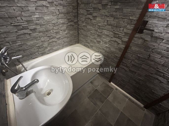 Pronájem, Byt 1+kk, Ústí nad Labem