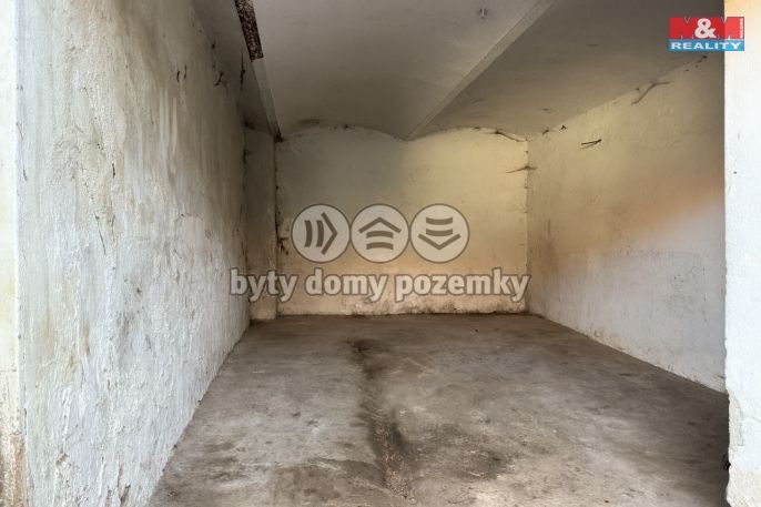 Prodej, Zemědělská usedlost, Chrášťany