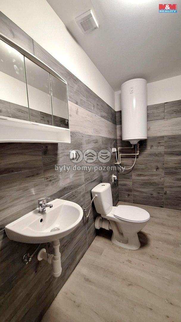 Pronájem, Byt 1+1, Úpice