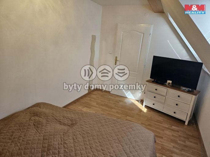 Pronájem, Byt 4+kk, Stochov