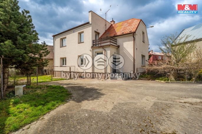 Pronájem, Byt 1+kk, Plazy