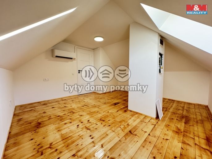 Pronájem, Byt 2+kk, Velešín