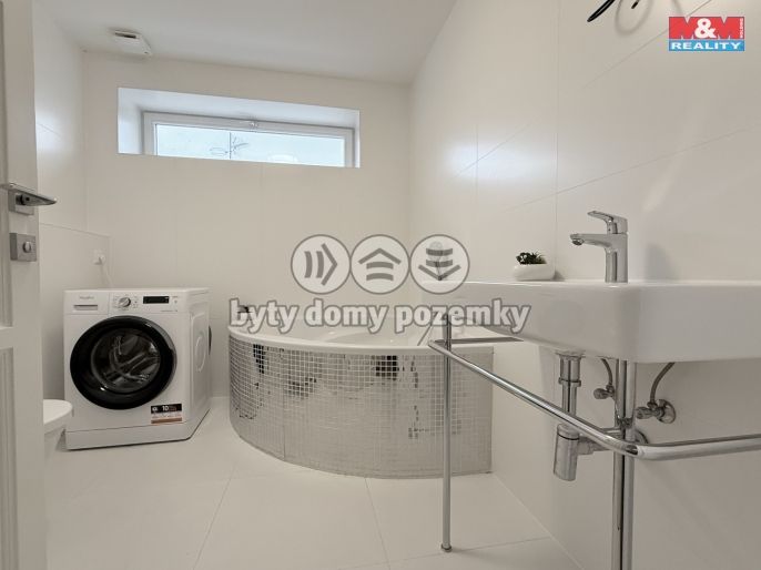 Pronájem, Byt 3+kk, Dolní Břežany