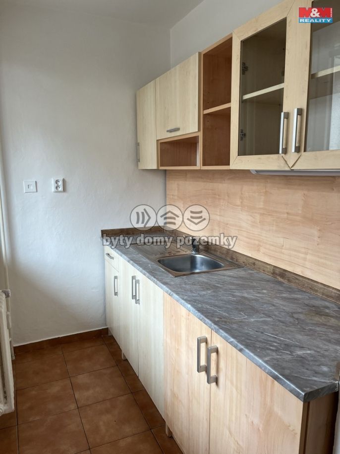 Pronájem, Byt 1+kk, Pardubice